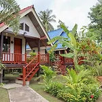 Oyo 1060 Lanta Andaleaf Bungalow