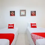Oyo 1054 Phuket Backpacker Hostel