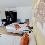 Sea Breeze Jomtien Resort