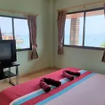 Sea Beach Koh Larn 2