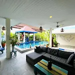 Cozy Two Bedrooms Villa By G Estate