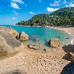 Coral Cliff Beach Resort Samui - Sha Plus