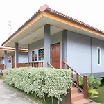 Lanta Lapaya Resort
