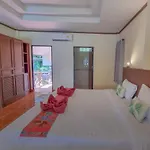 Lanta Village Resort