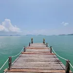 Lanta Village Resort