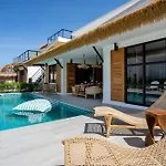 Luxury Beachhouse Manao Villas