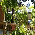 Lovely Lanta Resort