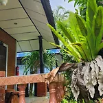 Lovely Lanta Resort