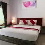 Baan Suan Rim Klong Resort