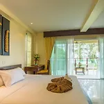 Lanta Pura Beach Resort-Sha Extra Plus