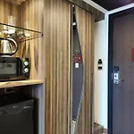 7 Floor - Studio Room At Tbhr Near Kata Beach