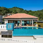 Karon Bliss: 4 Bedroom Haven