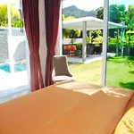 Skylight 2 Bedrooms Villa In Kamala