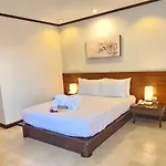 Thai House Beach Resort