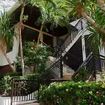 Phi Phi Holiday Resort, Leam Tong Beach