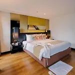 Golden Tulip Mandison Suites