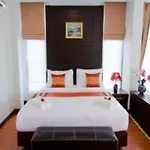 Nattha Waree Hot Spring Resort And Spa