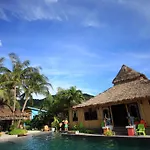 Cha-Ba Bungalow & Art Gallery