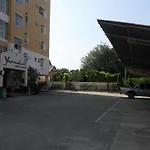 Yanadin Service Apartment