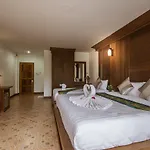 Lanta Nice Beach House