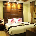 Boonjumnong Modern Apartment