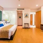 Pelican Bay Residence & Suites