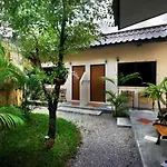 Karon Pool Hotel
