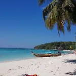 La Marina - Khlong Nin Beach