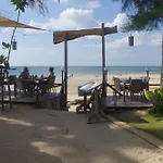 Thai House Beach Resort