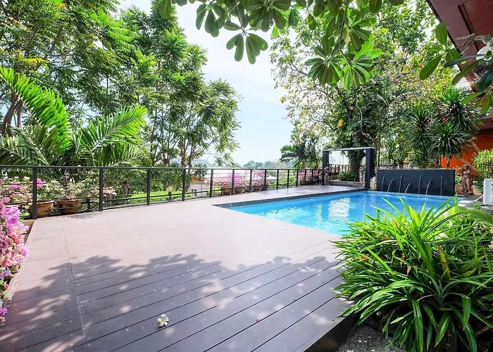 Oyo 626 The Chalet Phuket Resort