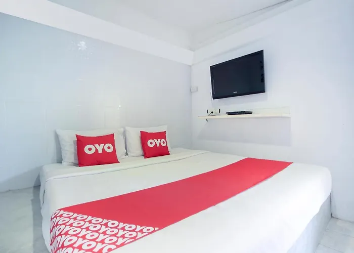 Oyo 1054 Phuket Backpacker Hostel