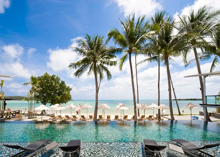 Sareeraya Villas & Suites