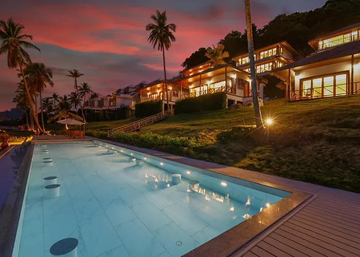 Coconut Grove Resort