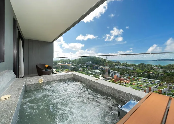 Surin Apartment With Sea View & Jacuzzi