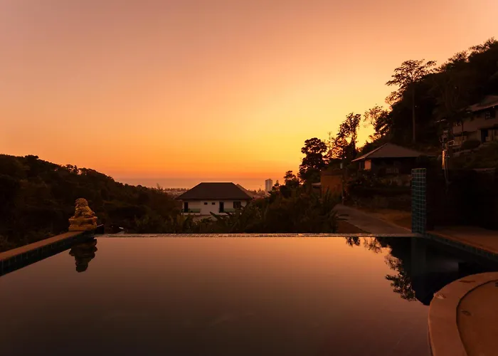 Karon Bliss: 4 Bedroom Haven