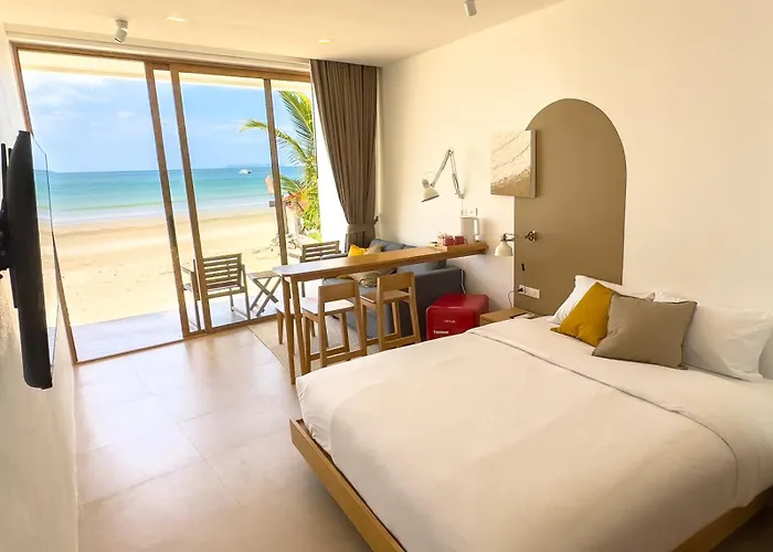 Lovelytheroom