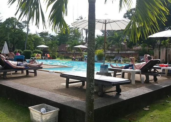 Lanta Long Beach Hostel
