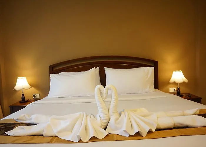 Moon Budget Hotel