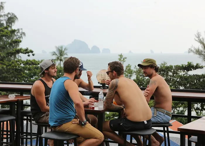 Balcony Party Hostel - 18-40 (Adults Only)