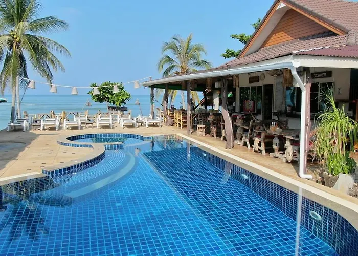 Lanta New Coconut Bungalow