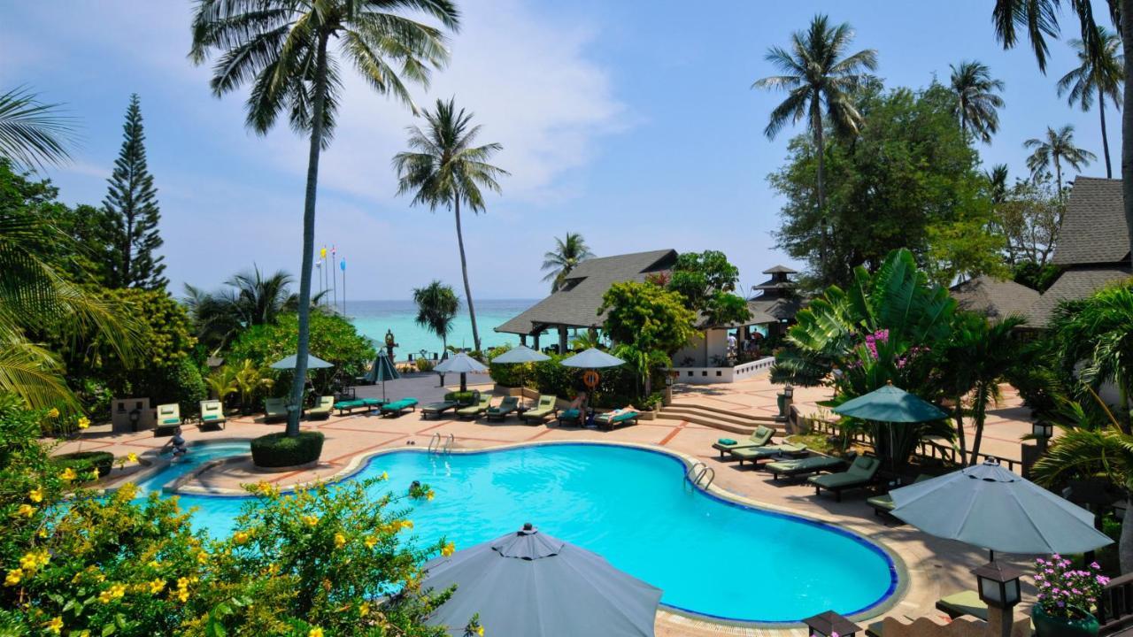 Resort Resort, Leam Tong