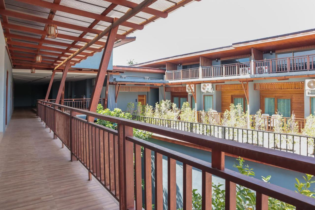 Lanta Ray Bay Hotel 2*