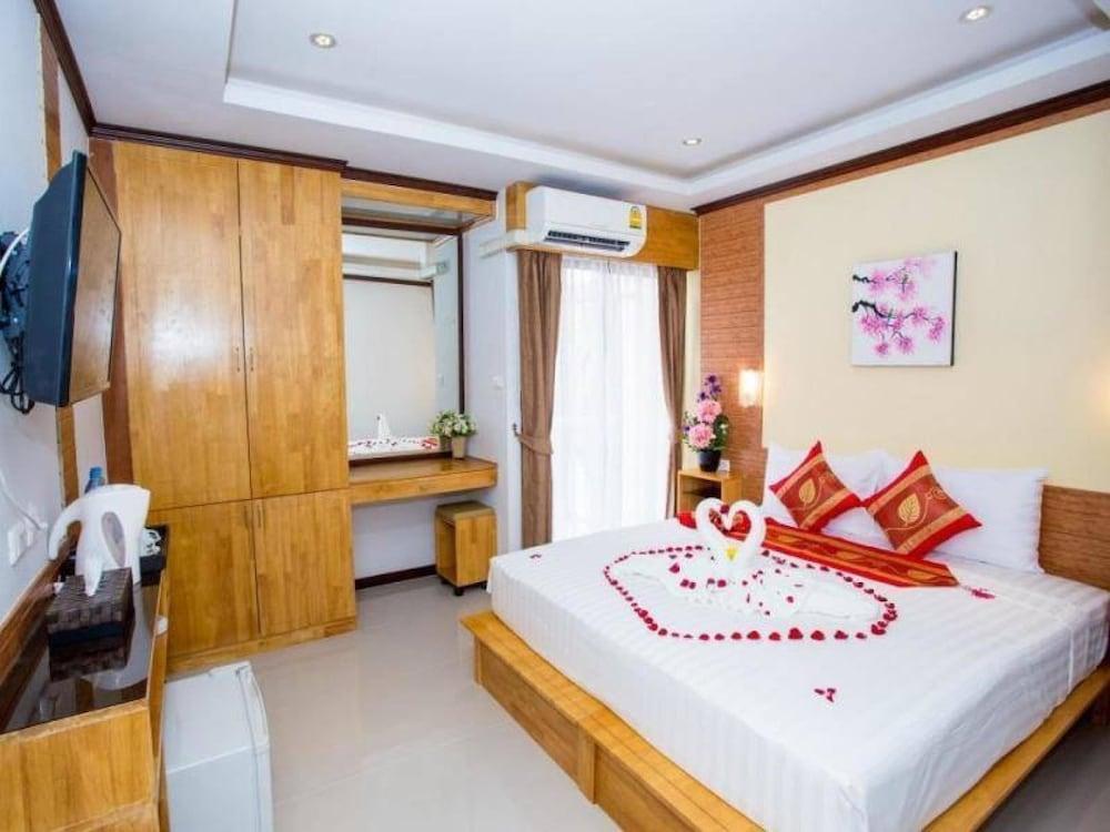 Hotel Oyo 996 Phunara 2*