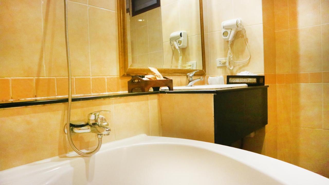 Hotel Aiyaree Place Sha 4*
