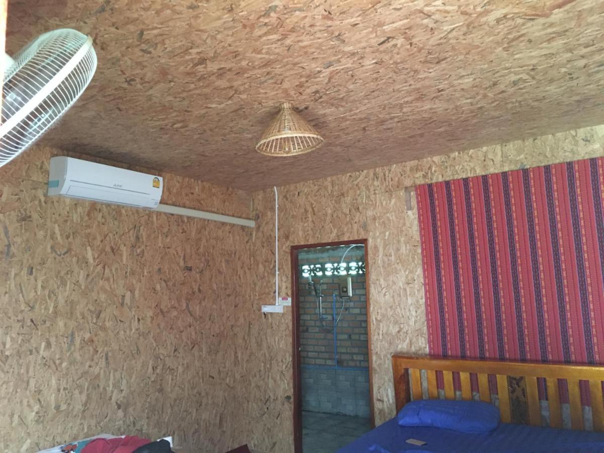 The Lazy Bar And Guest house