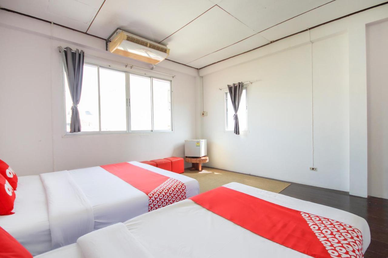 Oyo 1054 Backpacker Hotel 2*