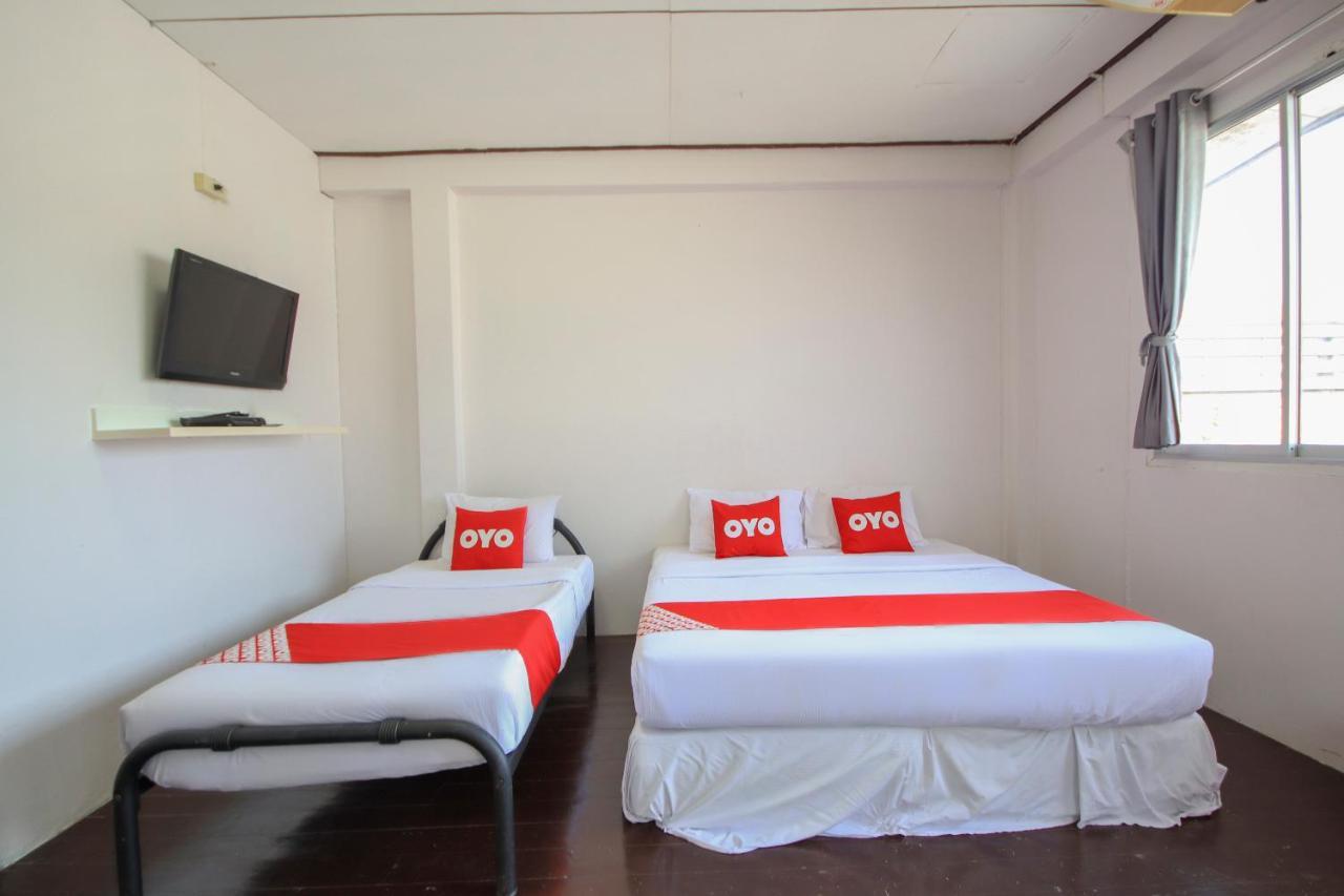 Oyo 1054 Backpacker Phuket