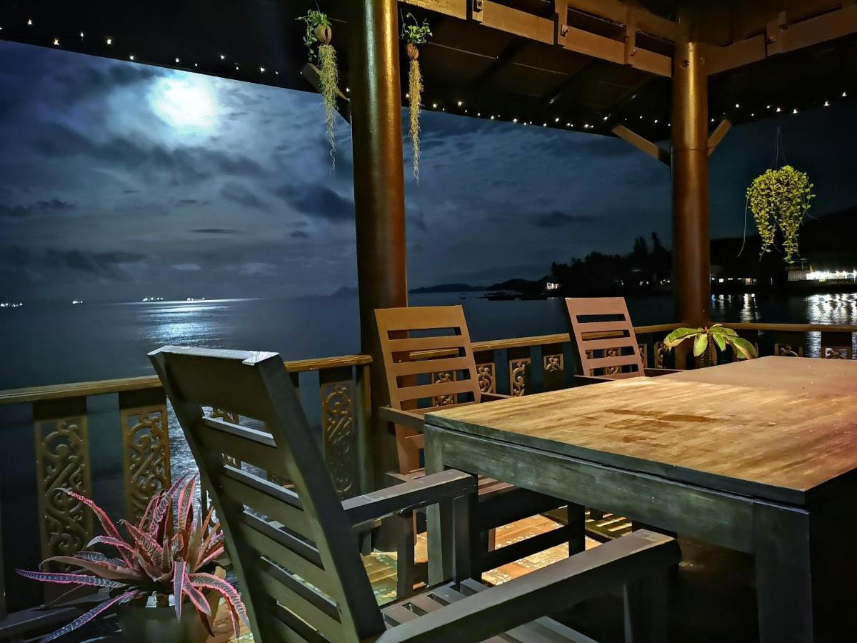 Aquablue Villa *
