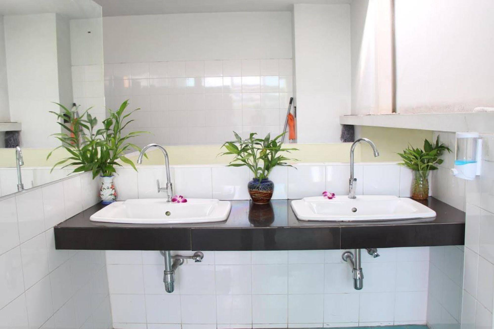 Oyo 1054 Backpacker Hotel Phuket