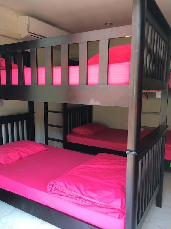Hostel Baan Smile Place